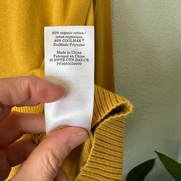 Everlane | The No-Sweat Sweater | Uniform In Honey - Picture 6 of 8